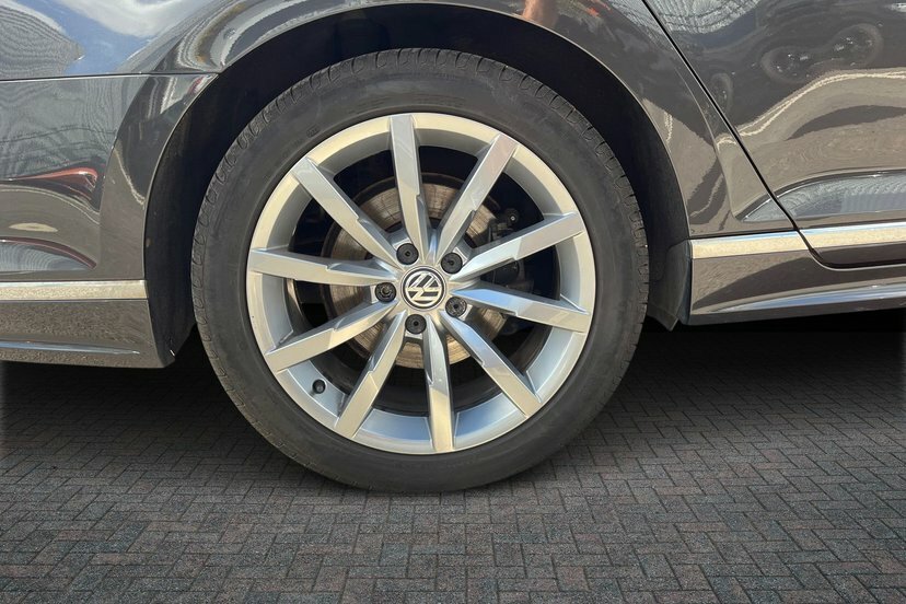 Volkswagen Passat 2.0 Tsi R-line Estate Dsg 220 Ps Grey #5