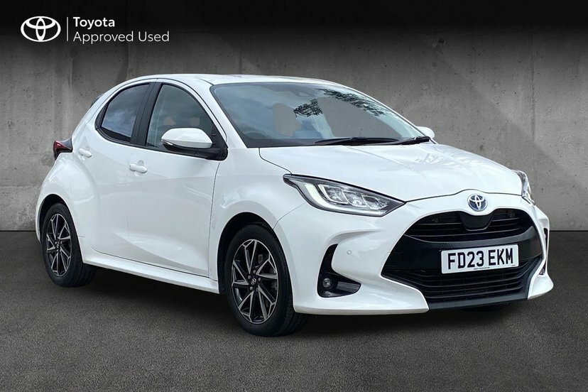 Toyota Yaris 1.5 Vvt-h Design Hatchback Hybrid E-cvt White