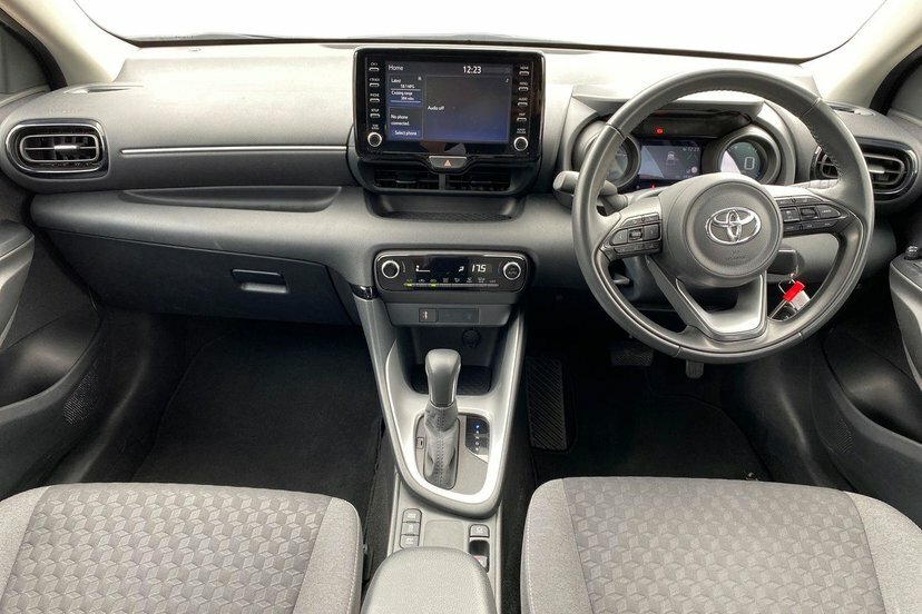 Toyota Yaris 1.5 Vvt-h Design Hatchback Hybrid E-cvt White #5