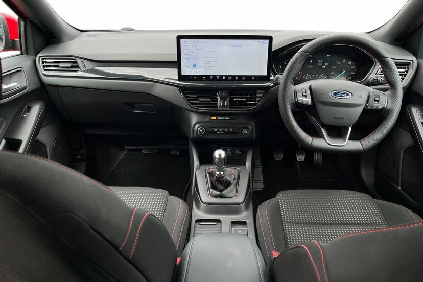 Ford Focus 1.0T Ecoboost St-line Hatchback Red #6