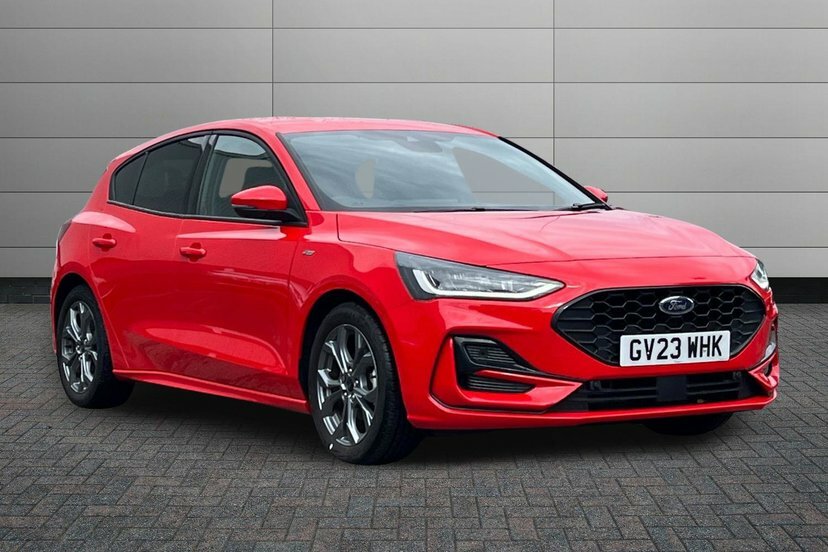 Ford Focus 1.0T Ecoboost St-line Hatchback Red