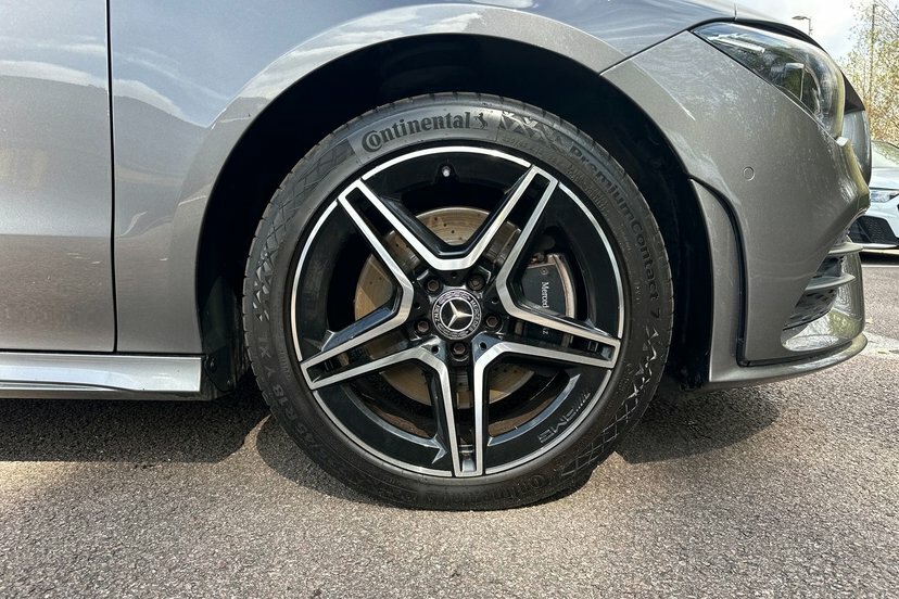 Mercedes-Benz CLA Class Cla250e Amg Line Premium Shooting Brake Grey #4
