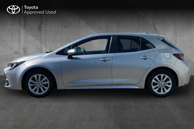 Toyota Corolla 2.0 Vvt-h Design Touring Sports Hybrid White #17