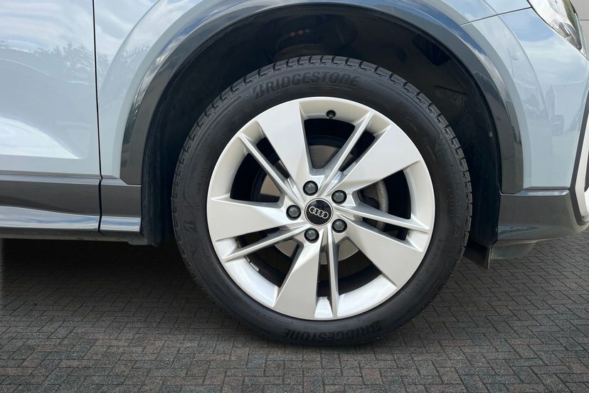 Audi Q2 1.5 Tfsi Cod 35 S Line Suv 150 Grey #5