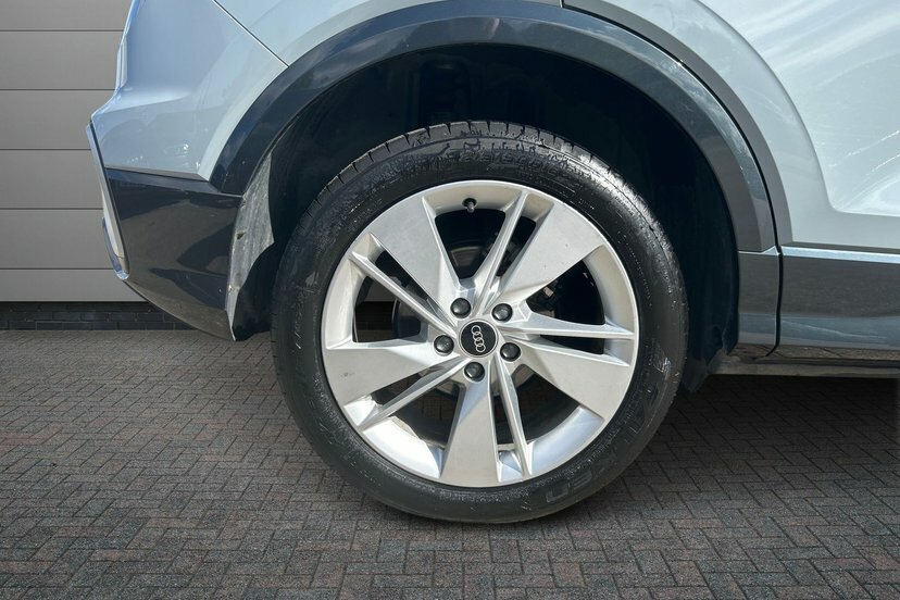 Audi Q2 1.5 Tfsi Cod 35 S Line Suv S Tronic 15 Grey #5