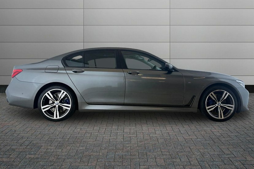 BMW 7 Series 3.0 740D M Sport Xdrive Grey #4
