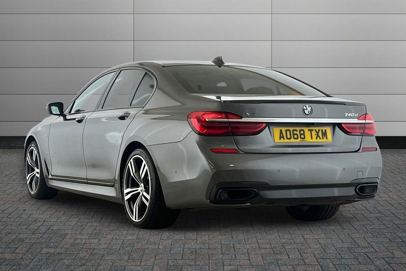 BMW 7 Series 3.0 740D M Sport Xdrive Grey #3