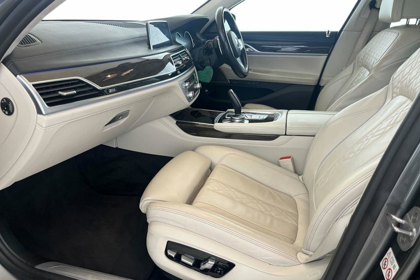 BMW 7 Series 3.0 740D M Sport Xdrive Grey #2