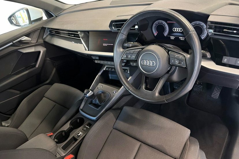 Audi A3 1.5 Tfsi 30 Sport Saloon 116 Ps White #6