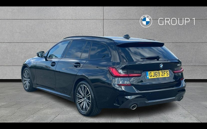 BMW 3 Series 320I M Sport Touring Black #2