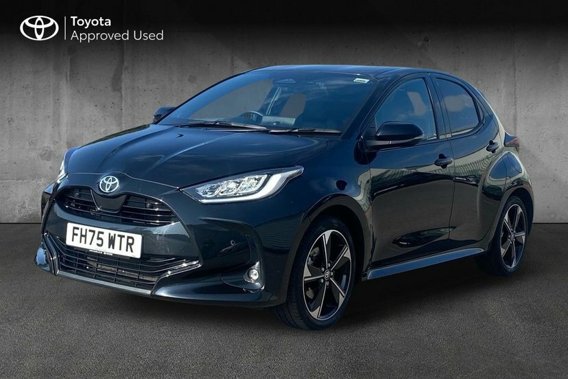 Toyota Yaris 1.5 Vvt-h Excel Hatchback Hybrid E-cvt Black #3