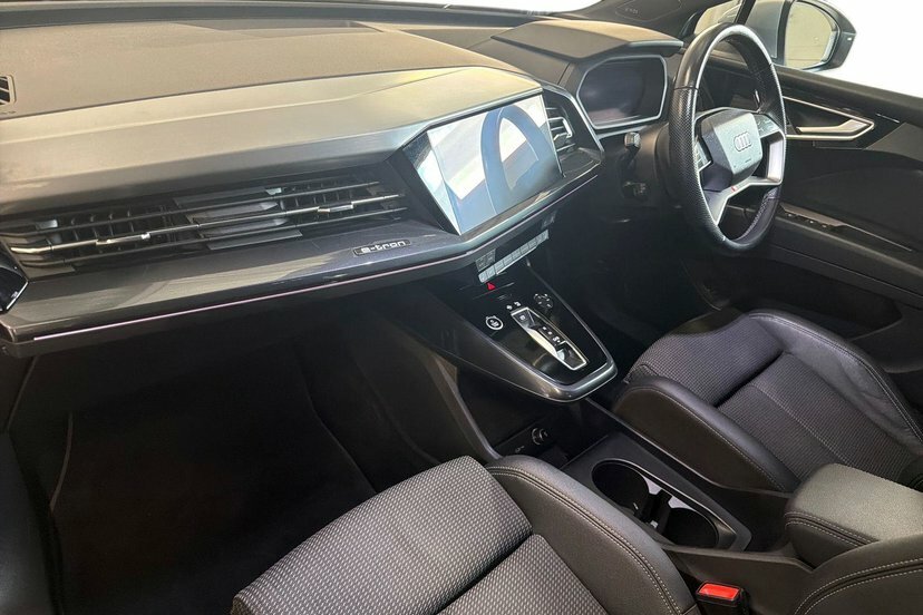 Audi Q4 E Tron 40 S Line Suv 82Kwh 204 Ps EK73GSU Silver #2