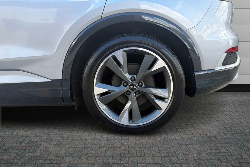 Audi Q4 E Tron 40 S Line Suv 82Kwh 204 Ps EK73GSU Silver #5