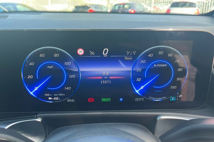 Mercedes-Benz EQB Eqb 250 70.5Kwh Sport Executive Suv Electri Black #6