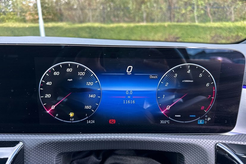 Mercedes-Benz CLA Class Cla220d Amg Line Premium Plus Coupe Silver #6