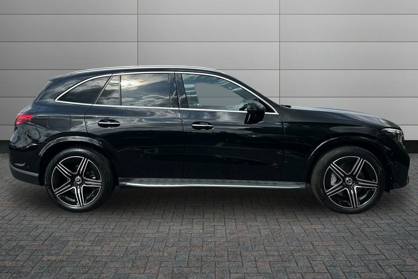 Mercedes-Benz GLC Class Glc300d Amg Line Premium Black #3