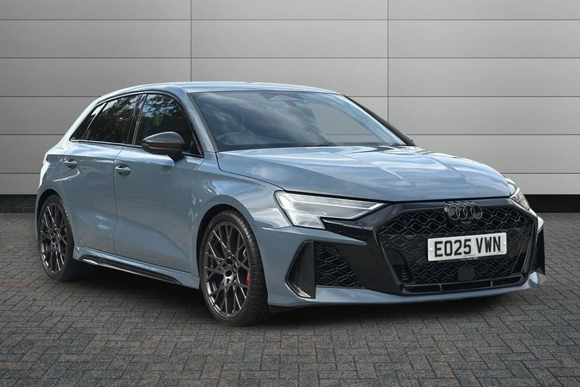 Audi RS3 2.5 Tfsi Carbon Black Sportback S Troni Grey