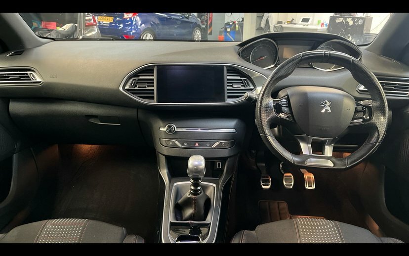 Peugeot 308 1.2 Puretech Gpf Gt Line Hatchback Manu White #4