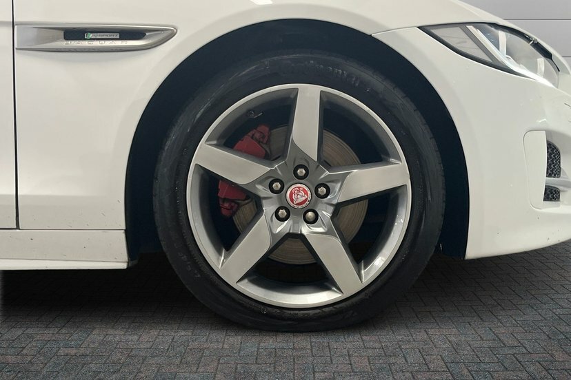 Jaguar XE 2.0 Gtdi R-sport Saloon 200 Ps White #5