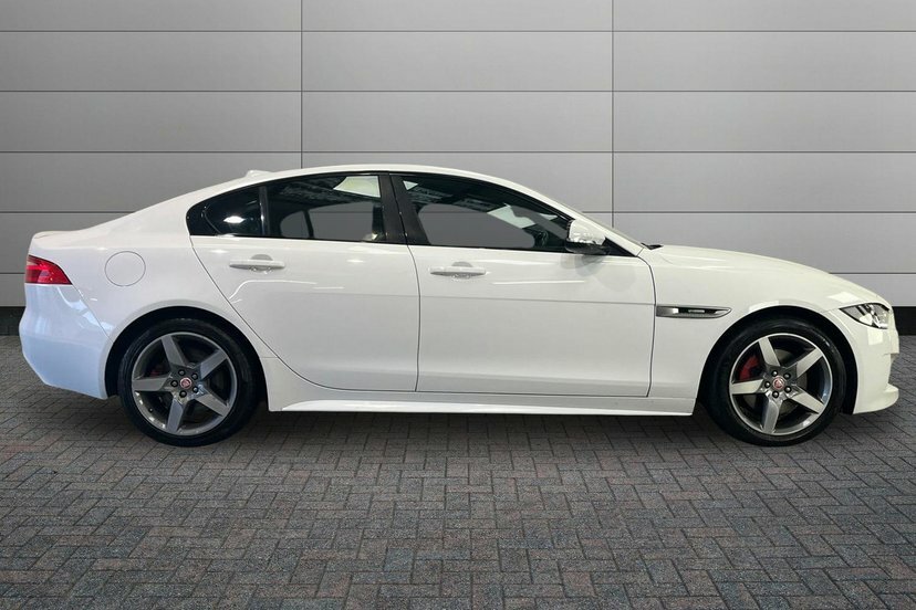 Jaguar XE 2.0 Gtdi R-sport Saloon 200 Ps White #4