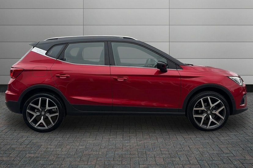 Seat Arona 1.0 Tsi Gpf Xcellence Lux Suv Dsg 115 Black #4