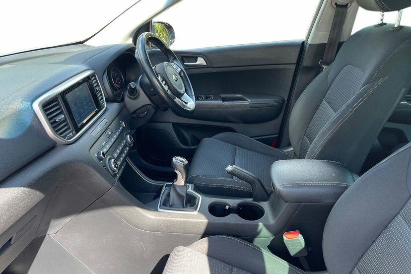 Kia Sportage 1.6 Gdi 2 Suv 130 Bhp Silver #2