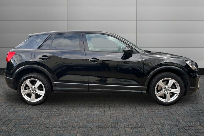 Audi Q2 1.4 Tfsi Cod Sport Suv S Tronic 150 Ps Black #4