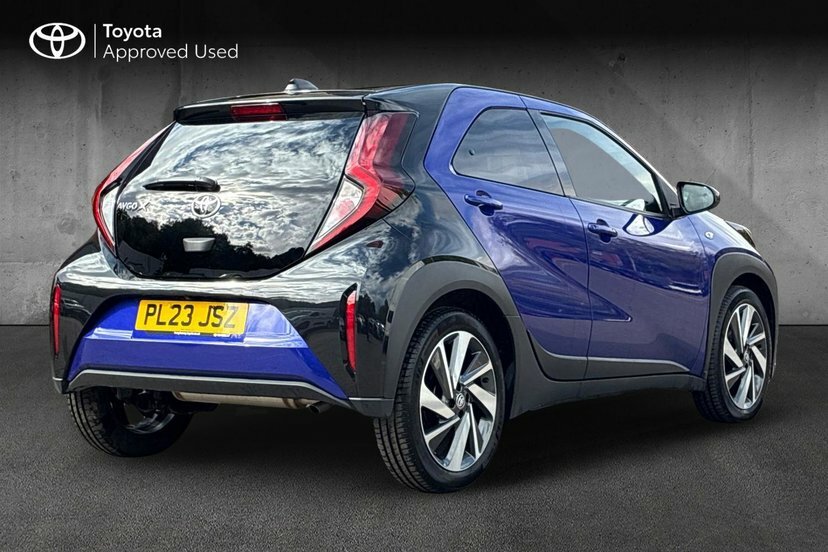 Toyota Aygo X 1.0 Vvt-i Edge Hatchback X-shift 72 Ps Black #2