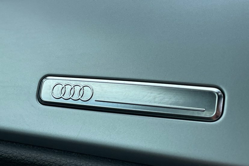 Audi Q3 S Line Black #33