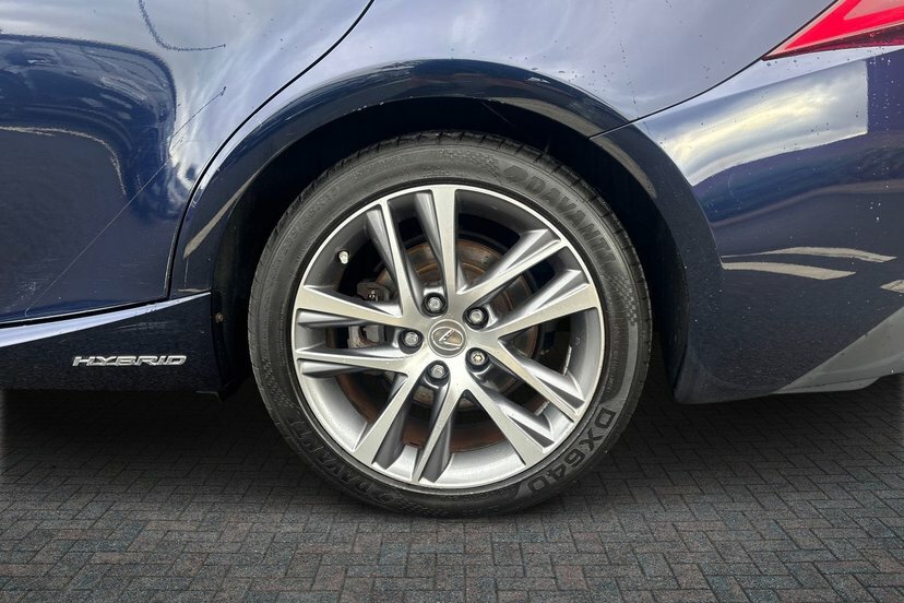 Lexus IS 2.5 300H Advance Saloon Hybrid E-cvt 2 Blue #5
