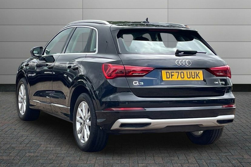 Audi Q3 1.5 Tfsi Cod 35 Sport Suv S Tronic 150 Black #3