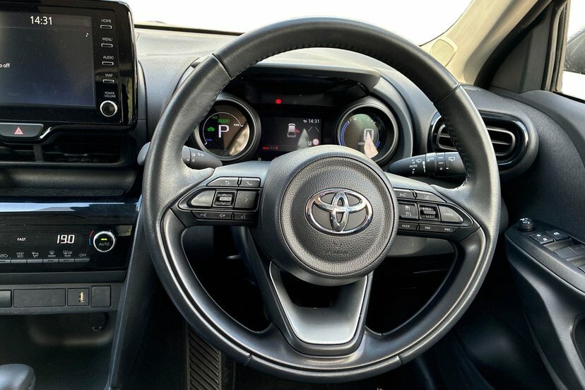 Toyota Yaris Cross 1.5 Vvt-h Icon Suv Hybrid E-cvt 116 Ps Grey #6