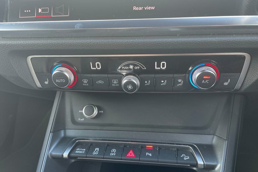Audi Q3 White #15