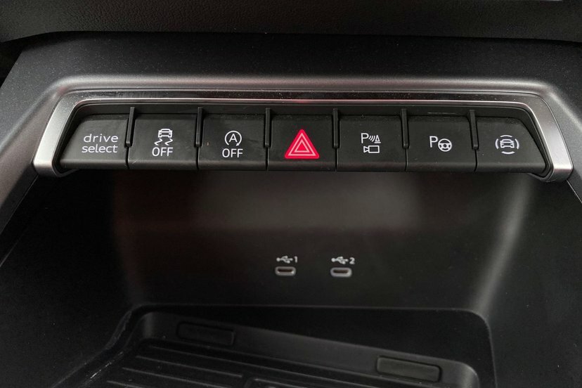 Audi A3 Hatchback White #31