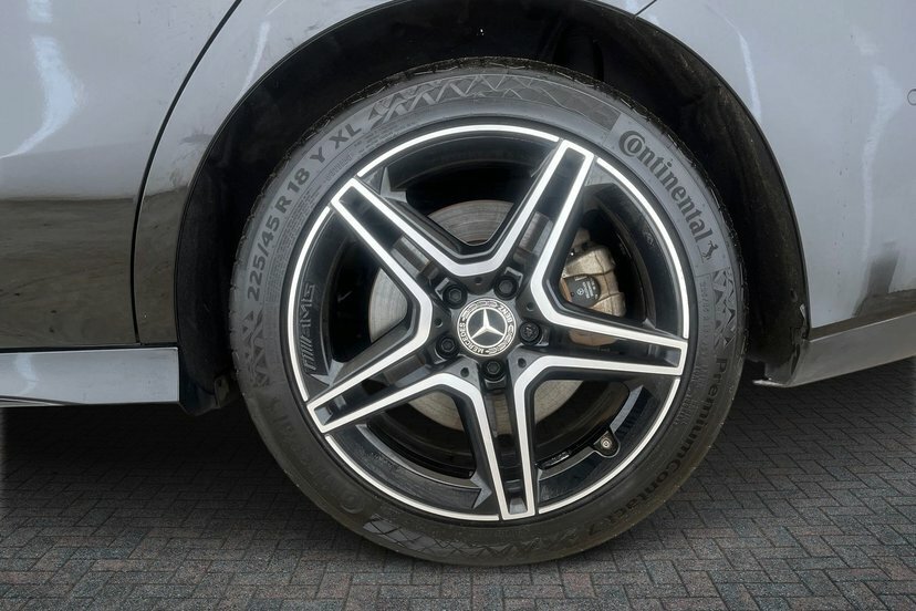 Mercedes-Benz CLA Class Cla 250E Amg Line Executive Shooting Brake Black #4