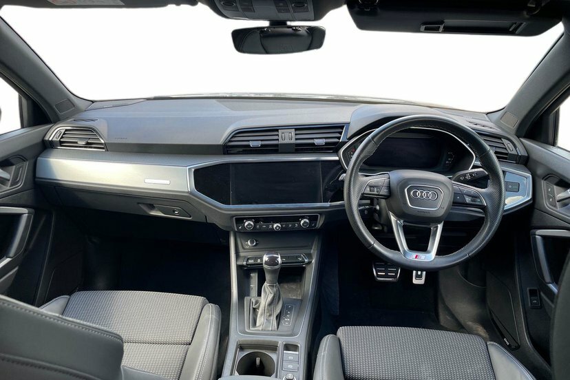 Audi Q3 Technik Black #9