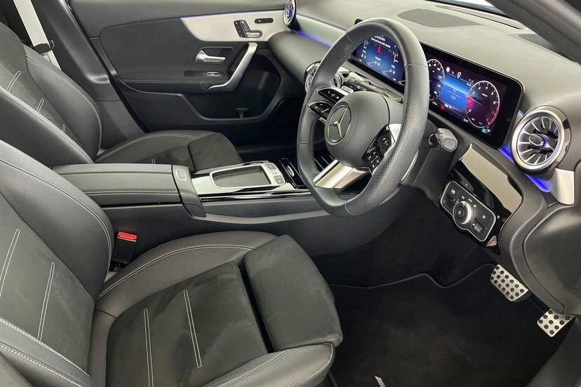 Mercedes-Benz A Class A180 Amg Line Premium Plus Black #5