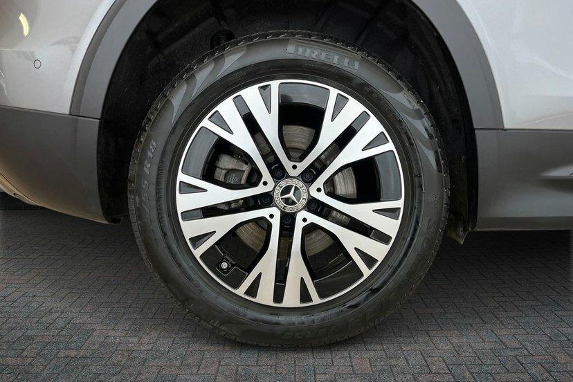 Mercedes-Benz GLB Class Glb 200 Sport Executive 7 Seats Grey #4
