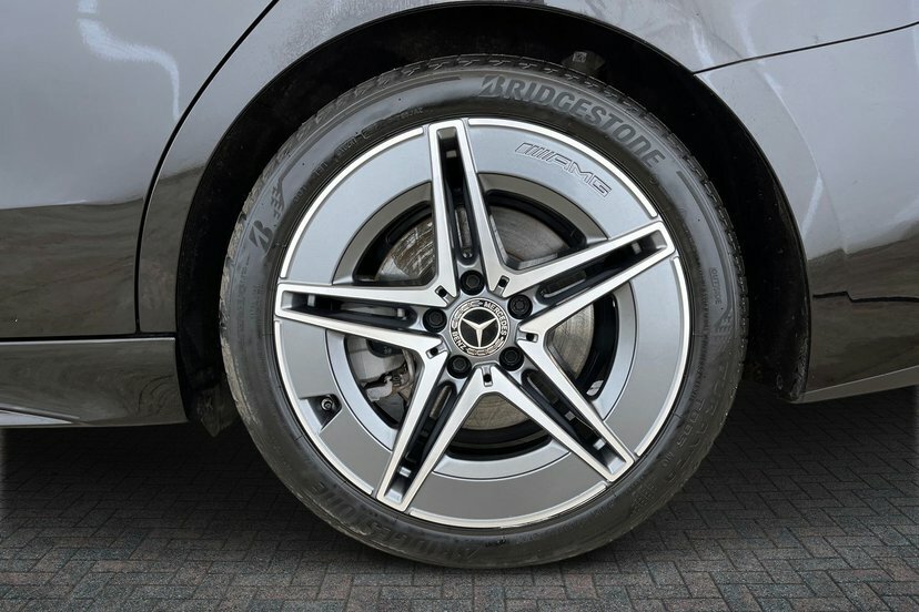 Mercedes-Benz C Class C200 Amg Line Saloon Black #4