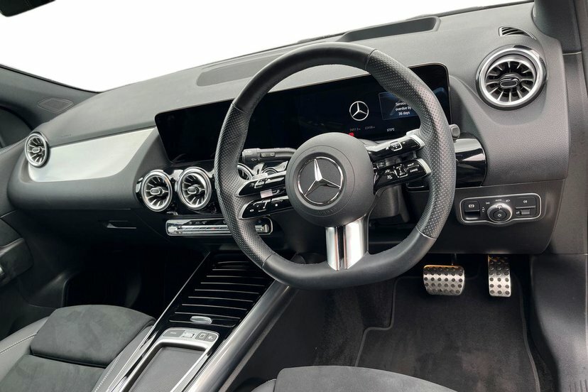 Mercedes-Benz GLA Class 2.0 Gla220d Amg Line Premium Plus Suv Grey #5