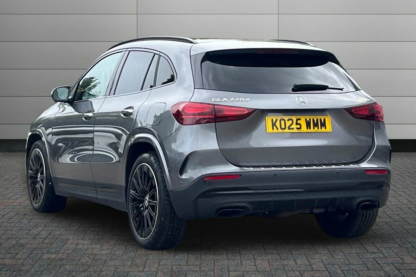 Mercedes-Benz GLA Class 2.0 Gla220d Amg Line Premium Plus Suv Grey #2