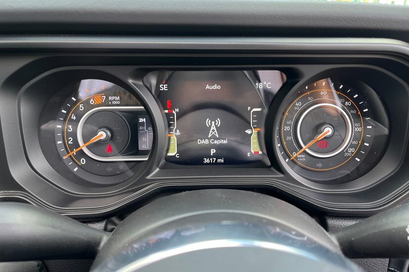 Jeep Wrangler Rubicon 4dr Grey #23