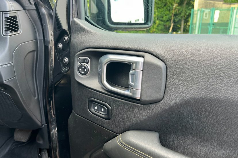 Jeep Wrangler Rubicon 4dr Grey #11
