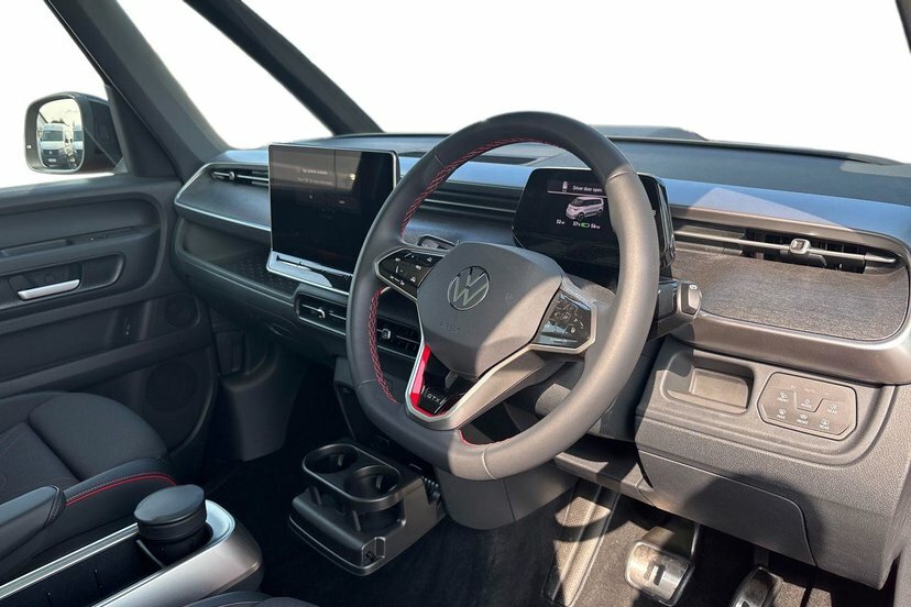 Volkswagen ID.Buzz Pro 86Kwh Gtx Mpv 4Motion Lwb, Red #6