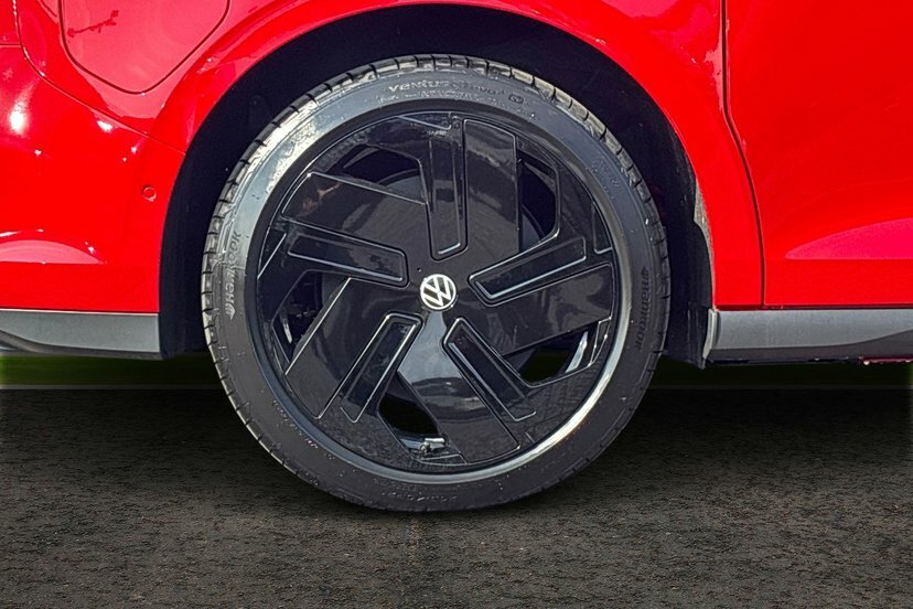 Volkswagen ID.Buzz Pro 86Kwh Gtx Mpv 4Motion Lwb, Red #5