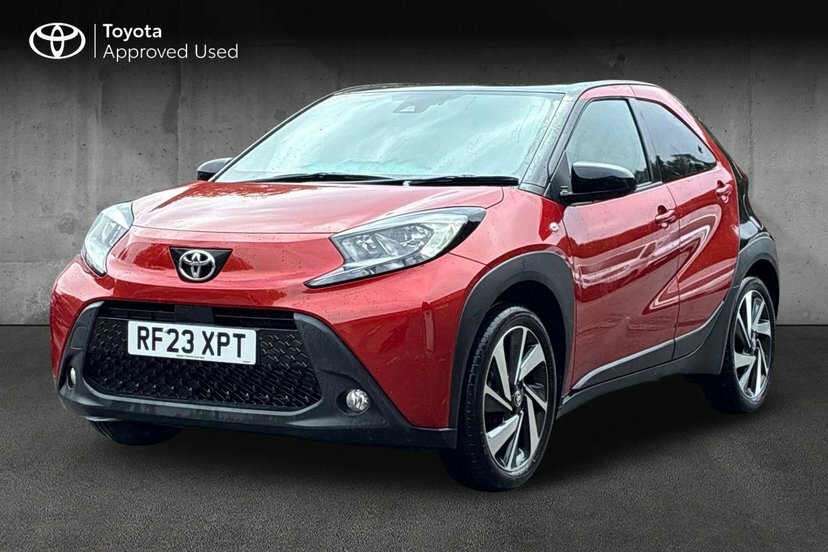 Toyota Aygo X 1.0 Vvt-i Edge Hatchback 72 Ps Black #3