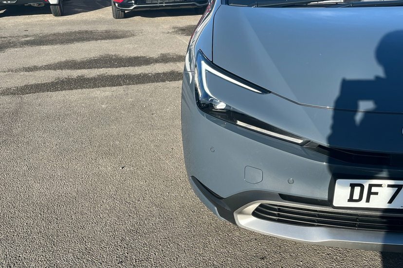 Toyota Prius Excel White #50
