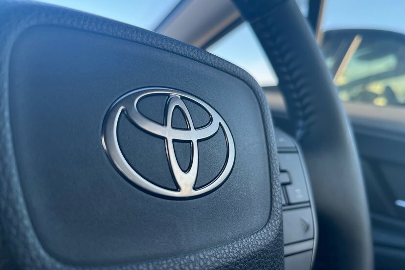 Toyota Prius Excel White #15