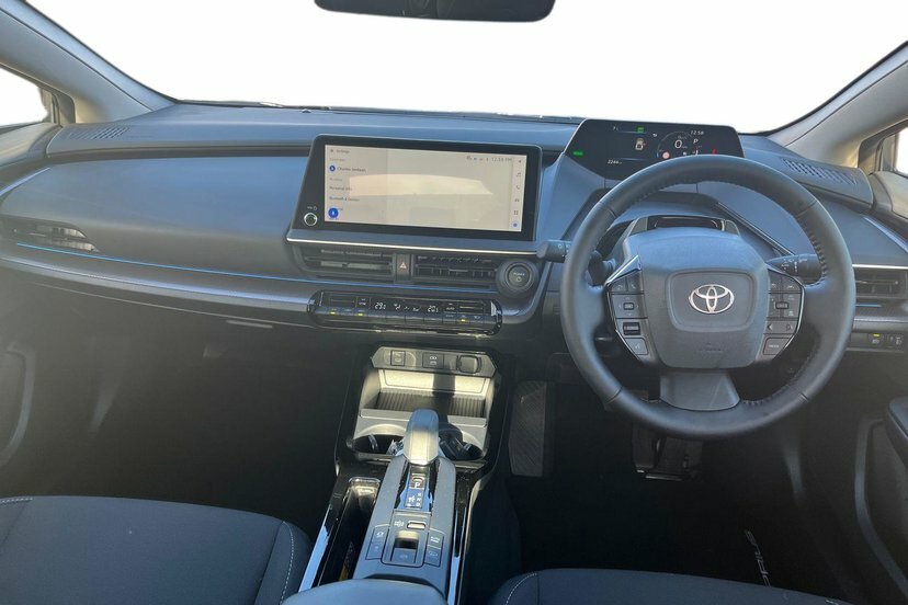 Toyota Prius 2.0 13.6Kwh Design Hatchback Plug-in Hy #6