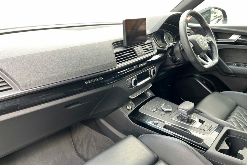 Audi Q5 2.0 Tfsi 45 Black Edition Suv S Tronic Black #2